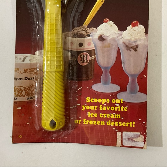 Vintage NOS Ice Cream Scoop Yellow - Picture 3 of 6